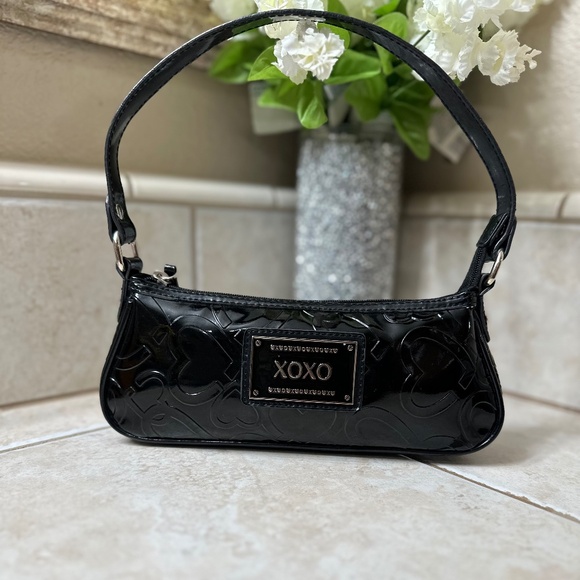 XOXO Shoulder Bag - Picture 1 of 4